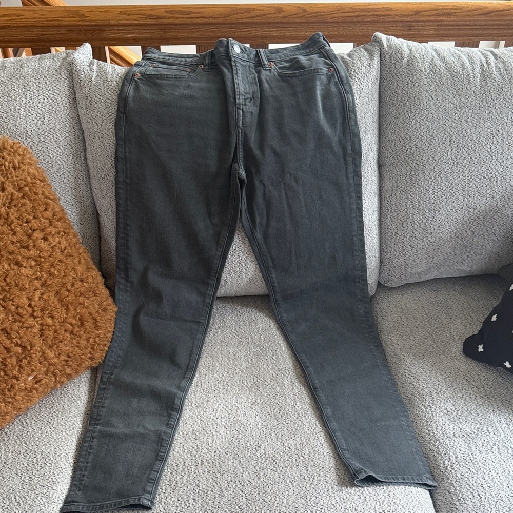 American Eagle Outfitters Slim Men's Jeans in Charcoal Gray athletic fit 30x34